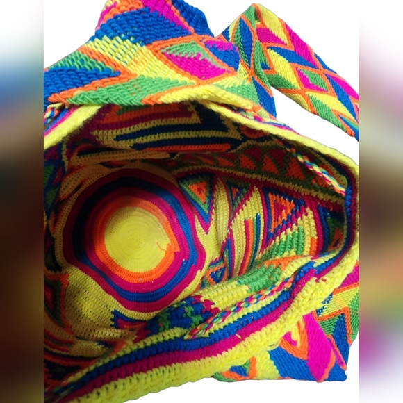 Wayuu Mochila 100% Handmade Bucket Crossbody - Picture 11 of 12